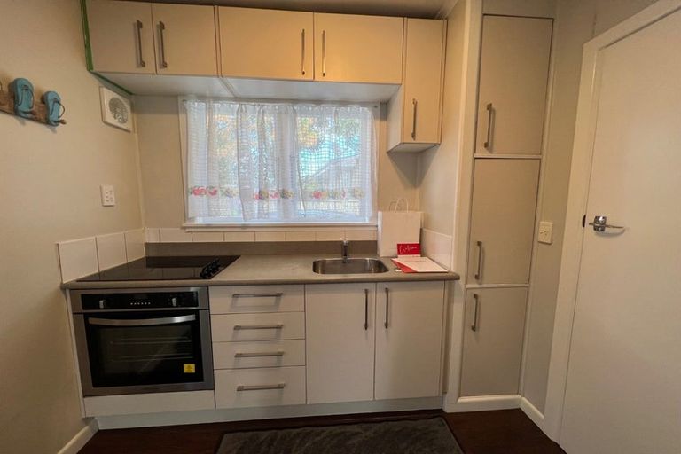 Photo of property in 1a/24 Vine Street, Mangere East, Auckland, 2024