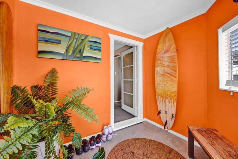 Photo of property in 5 Scott Street, Moturoa, New Plymouth, 4310