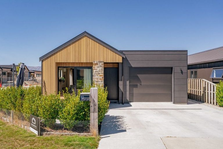 Photo of property in Northlake, 10 Riverslea Road, Wanaka, 9305