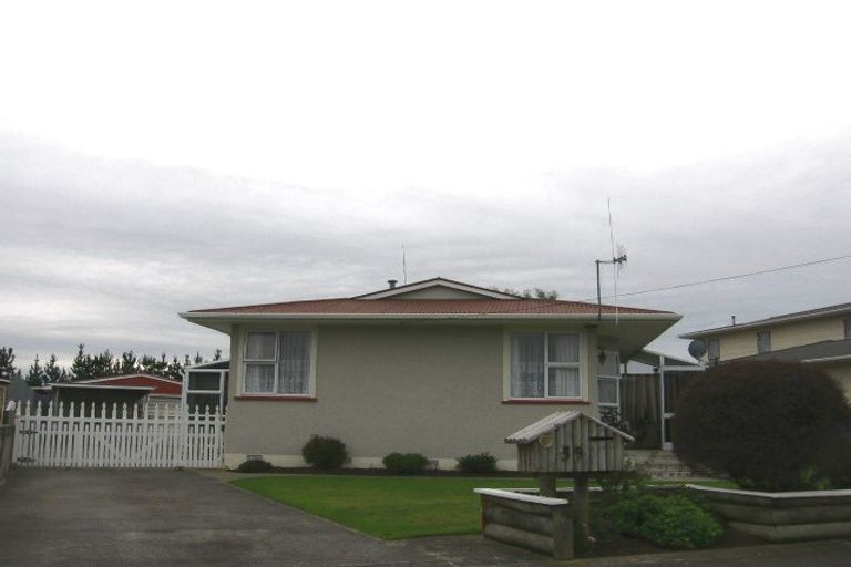 Photo of property in 39 Benmore Avenue, Cloverlea, Palmerston North, 4412