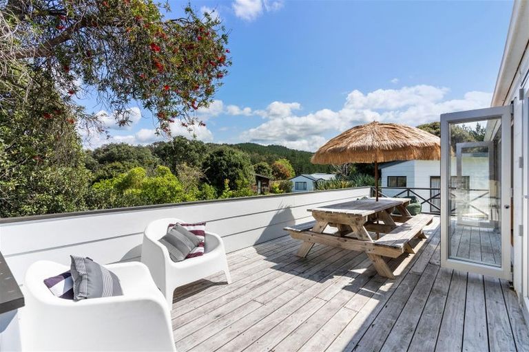 Photo of property in 164 Bambury Place, Onemana, Whangamata, 3691