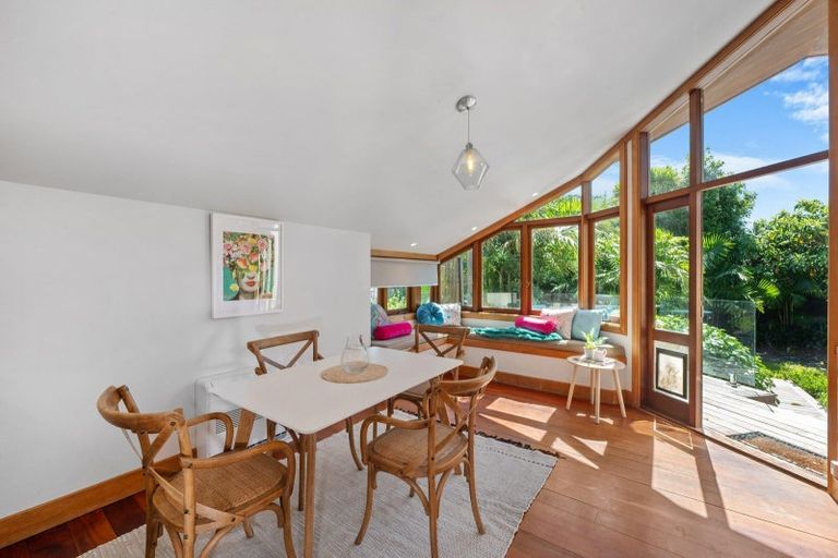 Photo of property in 107 Vauxhall Road, Narrow Neck, Auckland, 0624