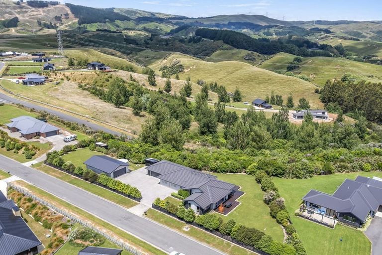 Photo of property in 17 Westwood Drive, Aokautere, Palmerston North, 4471