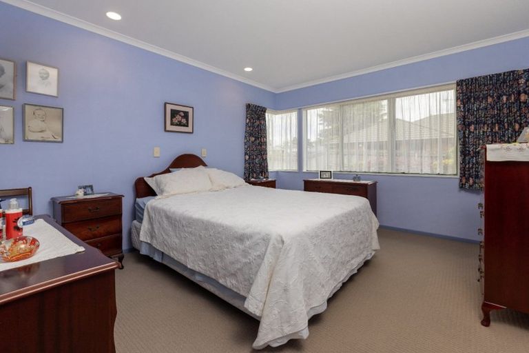 Photo of property in 5 Burnt Oak Drive, Pyes Pa, Tauranga, 3112