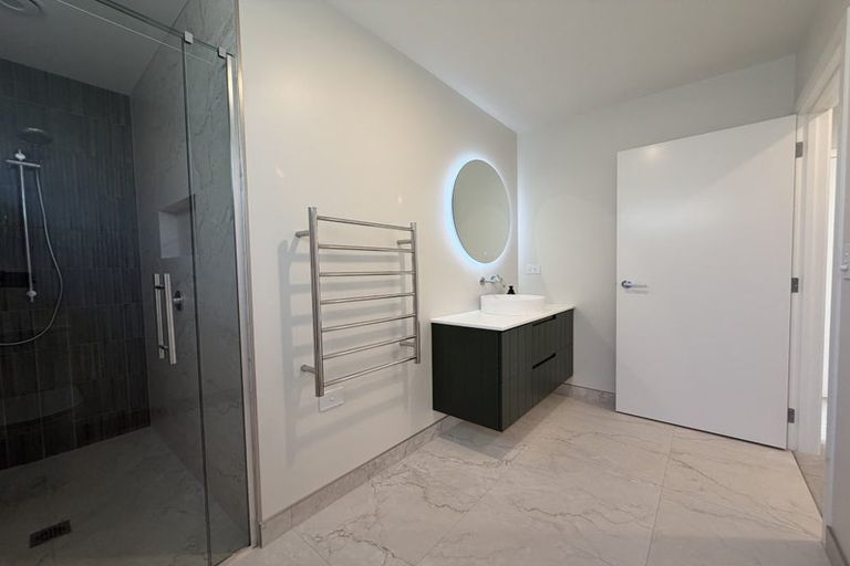 Photo of property in 52 Wairau Road, Oakura, 4314