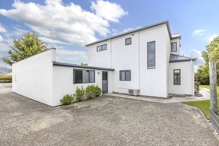 Photo of property in 1 Olivea Place, Oxford, 7430