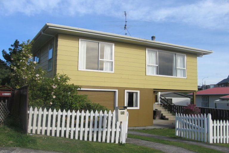 Photo of property in 64 Huanui Street, Ranui, Porirua, 5024