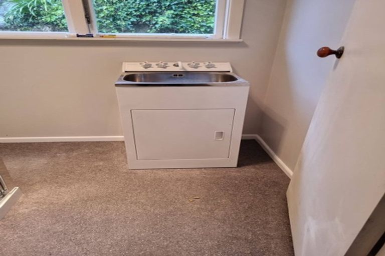 Photo of property in 92 Ironside Road, Johnsonville, Wellington, 6037