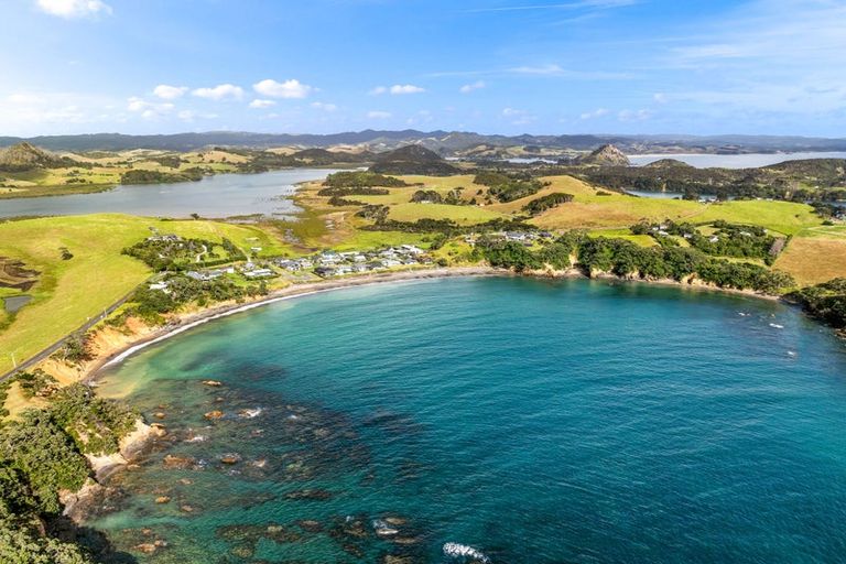 Photo of property in 744 Taiharuru Road, Taiharuru, Parua Bay, 0192