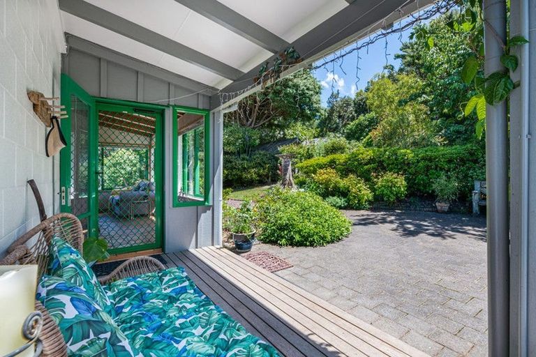 Photo of property in 149 Cornwallis Road, Cornwallis, Auckland, 0604