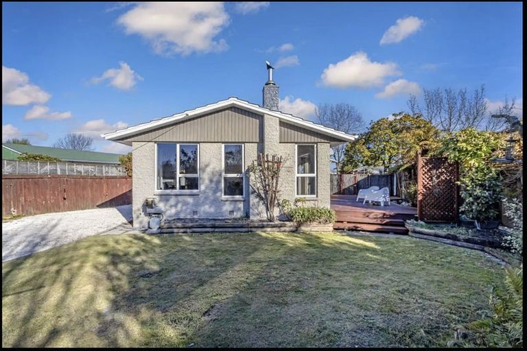 Photo of property in 6 Saffron Street, Bryndwr, Christchurch, 8053