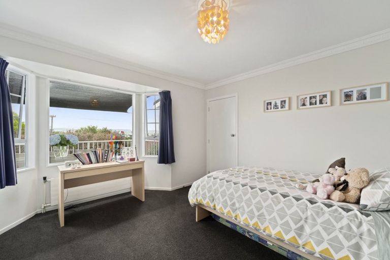 Photo of property in 4 Ingle Avenue, Waipahihi, Taupo, 3330