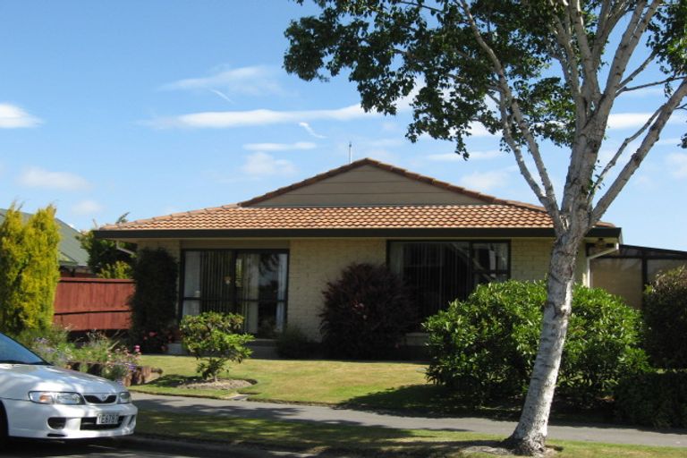 Photo of property in 9 Harkness Place, Avonhead, Christchurch, 8042