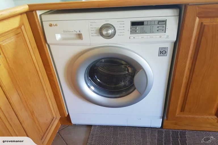 Photo of property in 8 Faith Grove, Greenhithe, Auckland, 0632