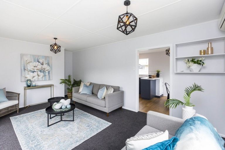 Photo of property in 7 Blueberry Grove, Timberlea, Upper Hutt, 5018