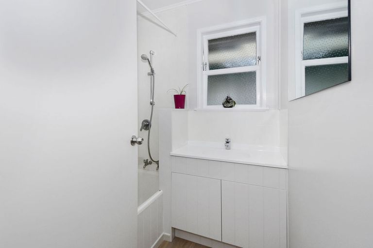 Photo of property in 57 Tatariki Street, Rosehill, Papakura, 2113