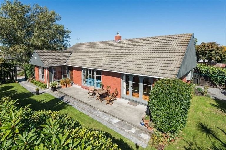 Photo of property in 30 Plynlimon Road, Fendalton, Christchurch, 8052