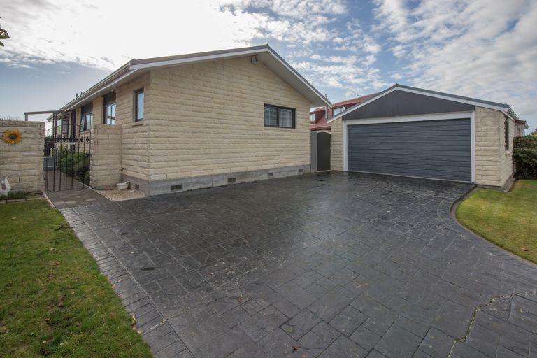 Photo of property in 34 Roydon Drive, Templeton, Christchurch, 8042