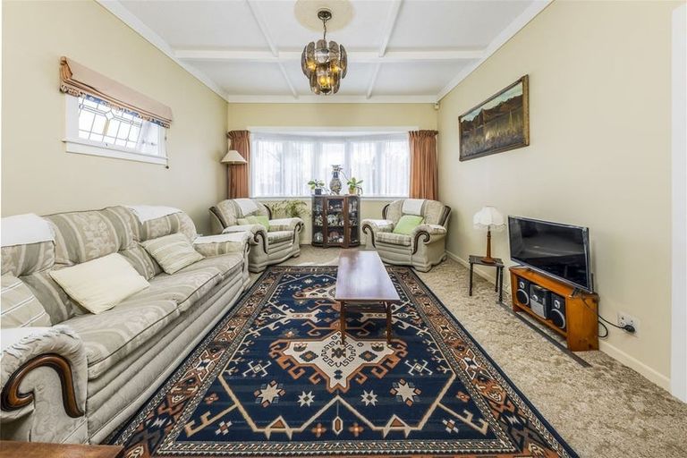 Photo of property in 19 Omagh Avenue, Papatoetoe, Auckland, 2025
