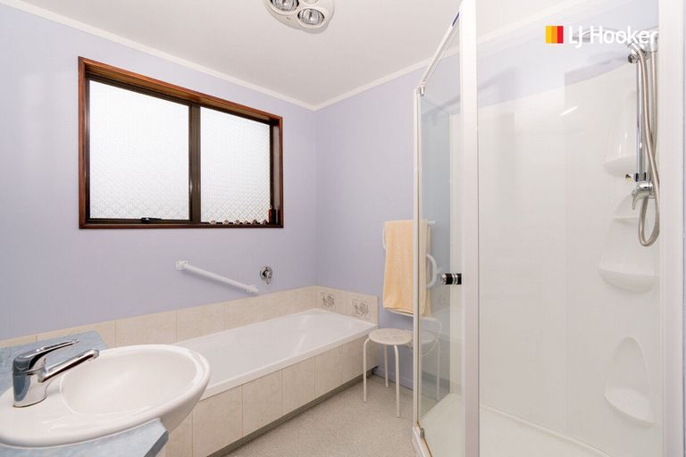 Photo of property in 71 Glenross Street, Glenross, Dunedin, 9011