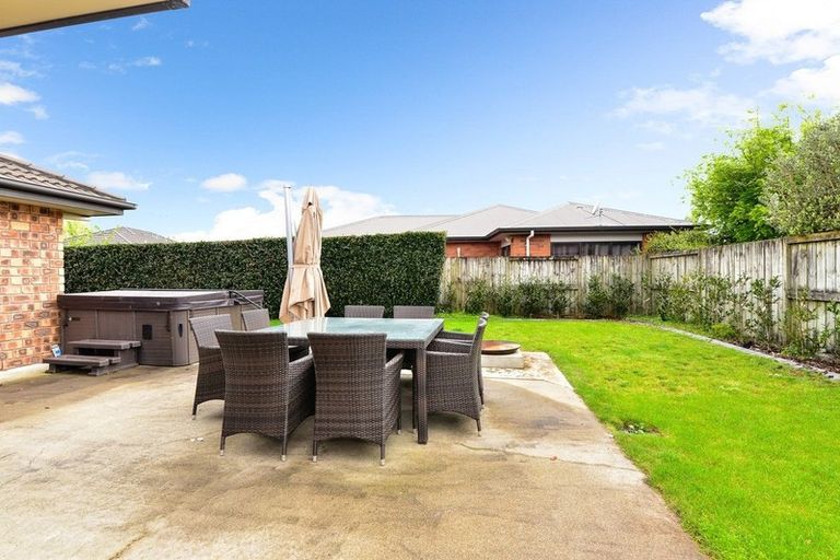 Photo of property in 13 Cranmer Close, Rototuna North, Hamilton, 3210