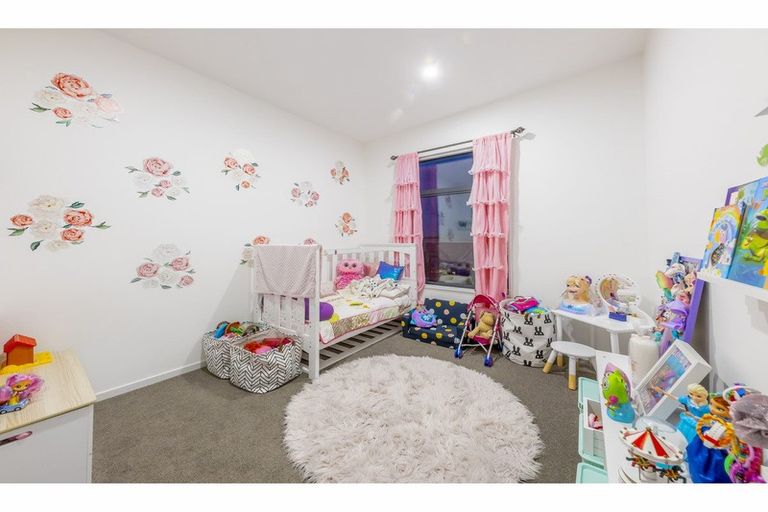 Photo of property in 49 Battalion Drive, Papakura, 2110