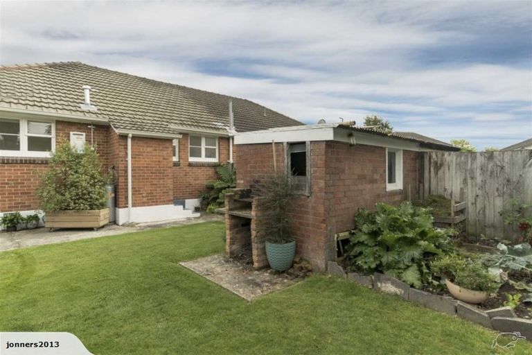 Photo of property in 35 Attlee Crescent, Bryndwr, Christchurch, 8053