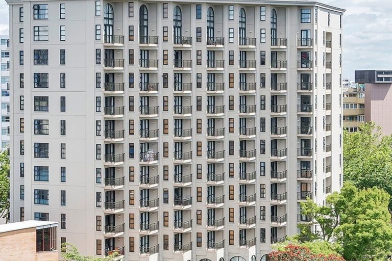 Photo of property in The Duxton Hotel Apartments, 6p/100 Greys Avenue, Auckland Central, Auckland, 1010