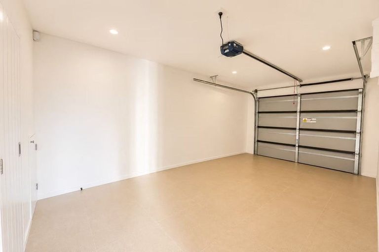 Photo of property in 11c Rene Place, Sunnyhills, Auckland, 2010
