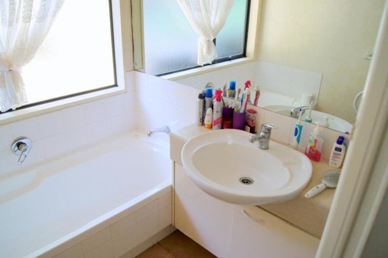 Photo of property in 17c Janome Place, Bucklands Beach, Auckland, 2014