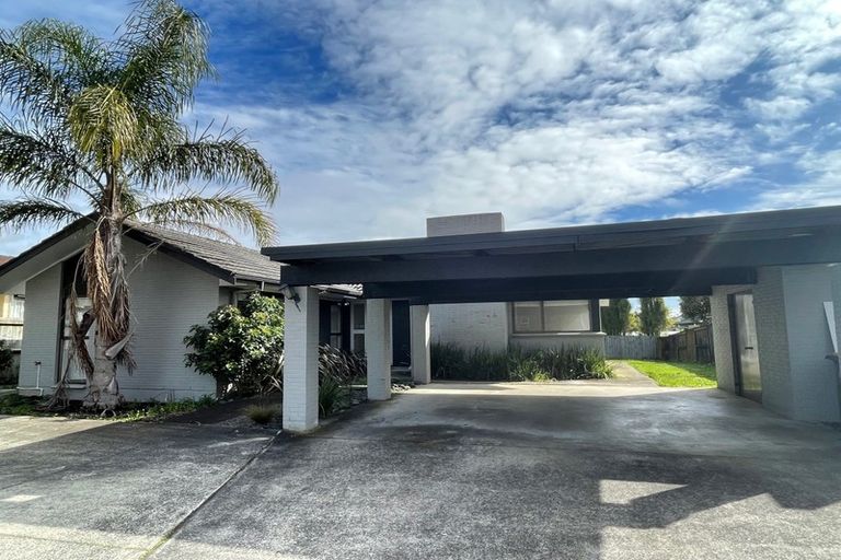 Photo of property in 23 Aberfeldy Avenue, Highland Park, Auckland, 2010