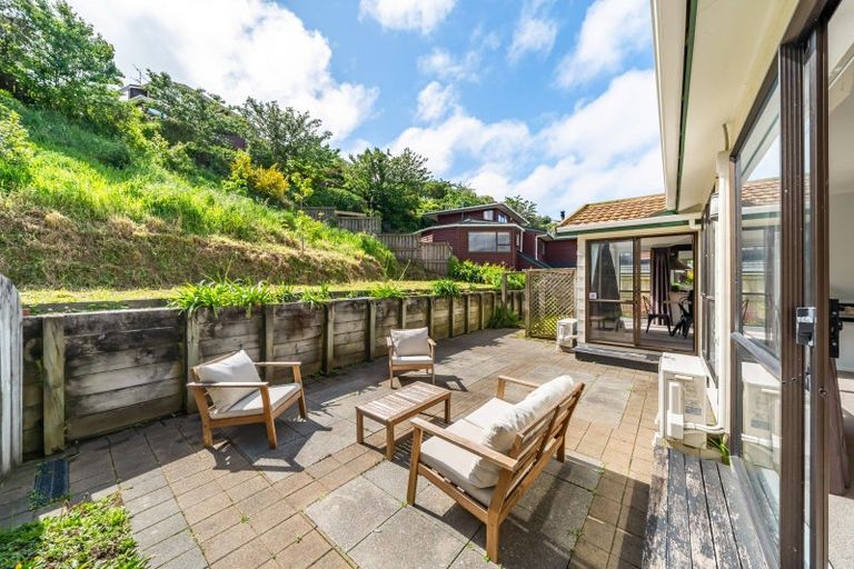Photo of property in 14 Cullen Place, Tawa, Wellington, 5028