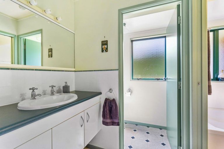 Photo of property in 9 Kara Road, Maungatapere, Whangarei, 0179