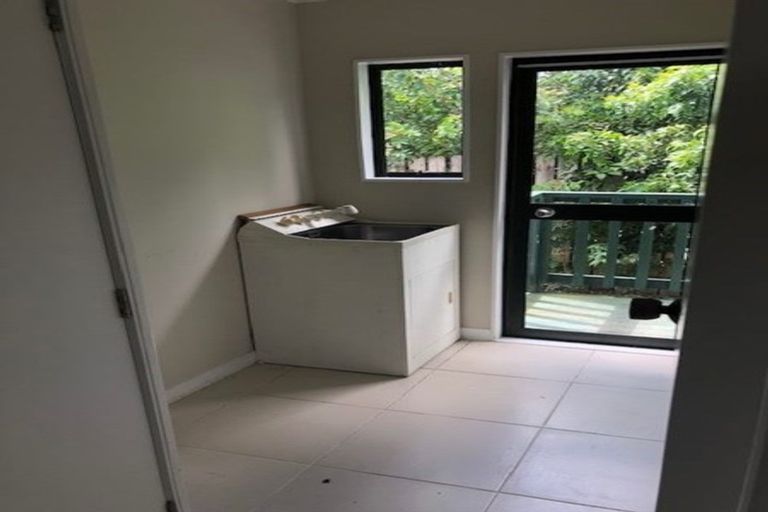 Photo of property in 385 Triangle Road, Henderson, Auckland, 0610