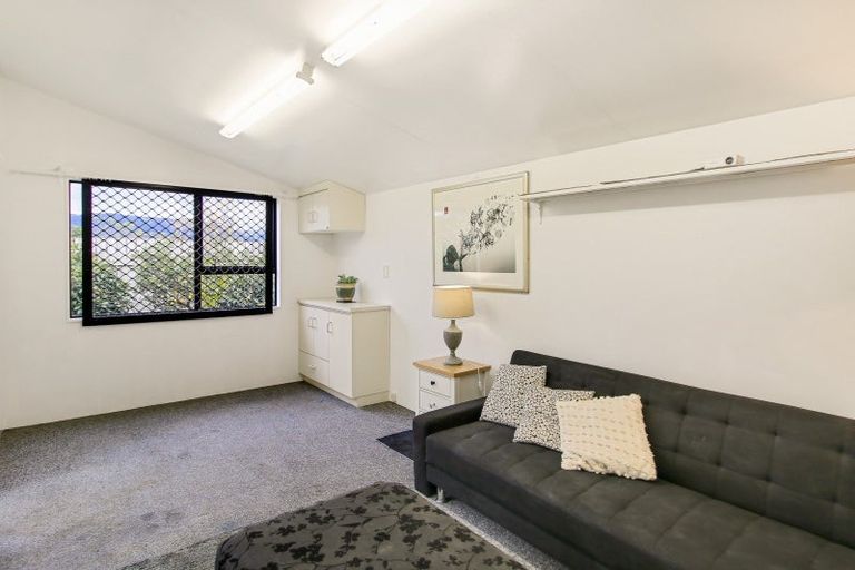 Photo of property in 18 Homewood Avenue, Levin, 5510