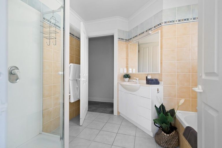 Photo of property in 11 Yewlett Crescent, Frankton, Queenstown, 9300