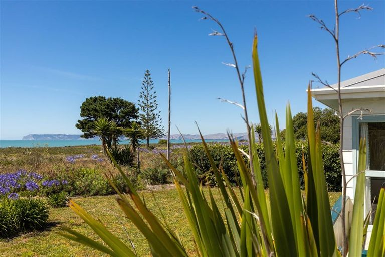 Photo of property in 64 Rarangi Beach Road, Rarangi, Blenheim, 7273