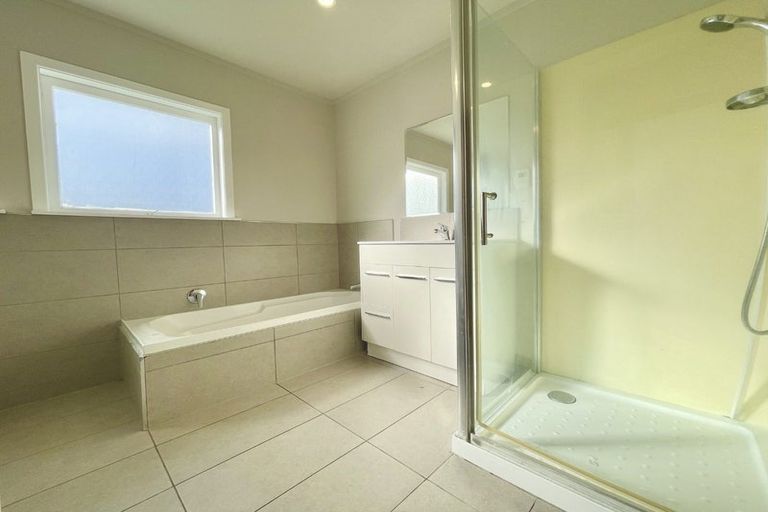 Photo of property in 33 Paramu Avenue, Birkdale, Auckland, 0626