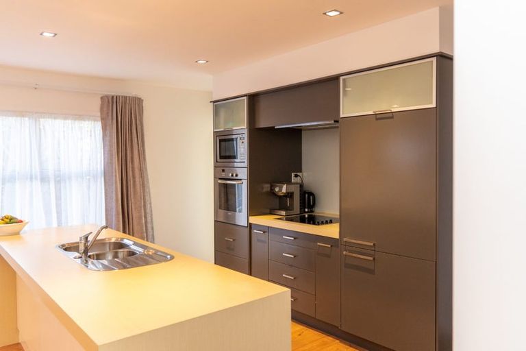 Photo of property in 8 Roy Maloney Drive, Henderson, Auckland, 0612