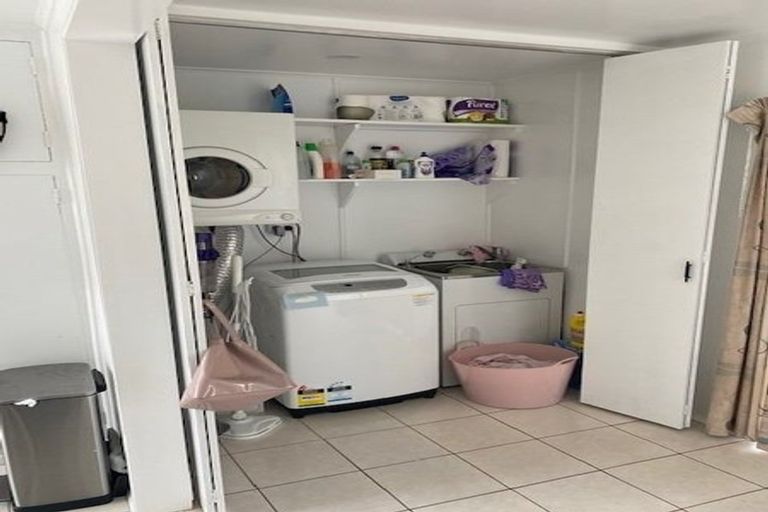 Photo of property in 5 Wakefield Terrace, Tawa, Wellington, 5028