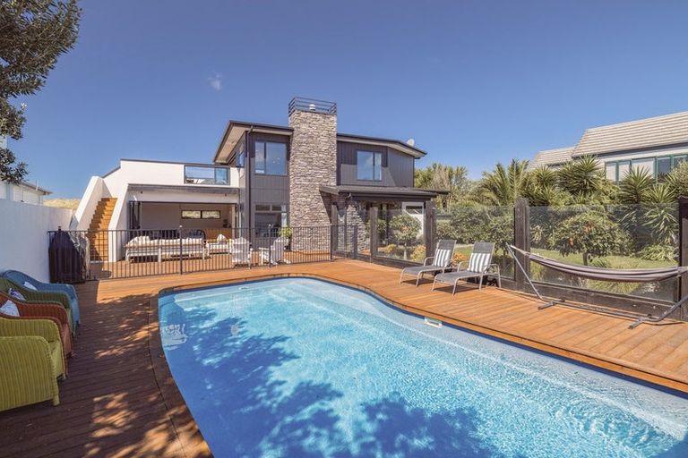 Photo of property in 10 Stout Street, Waimairi Beach, Christchurch, 8083