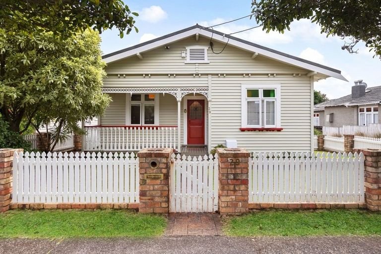 Photo of property in 29 Kingsway Avenue, Sandringham, Auckland, 1025