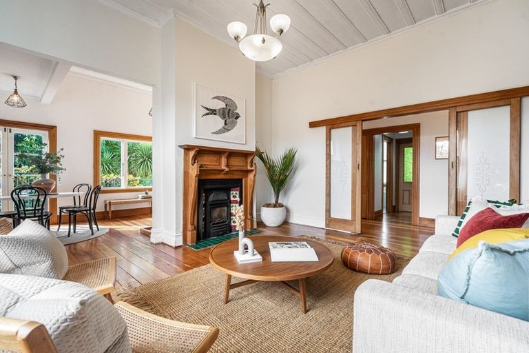 Photo of property in 32 Hastings Parade, Devonport, Auckland, 0624