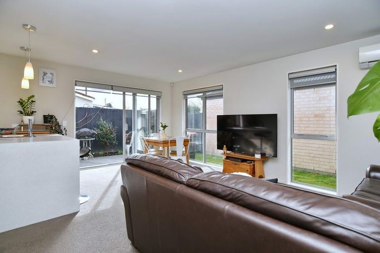 Photo of property in 2/58 Sylvan Street, Hillmorton, Christchurch, 8024