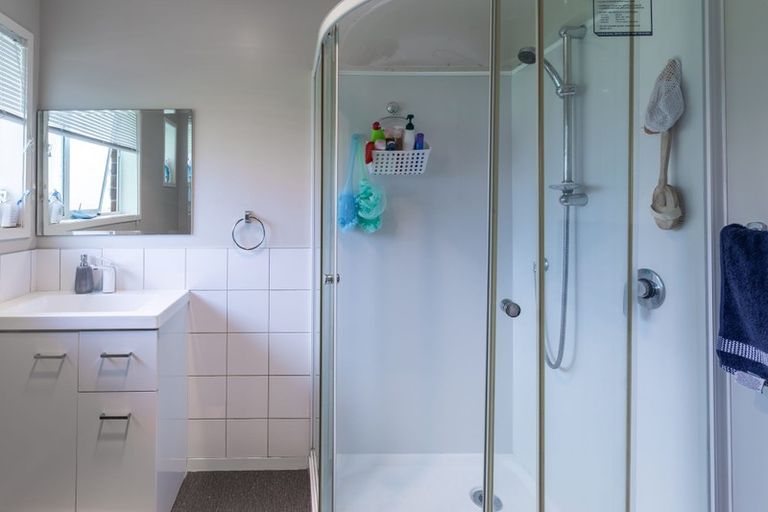 Photo of property in 2/14 Claridge Street, Glen Eden, Auckland, 0602