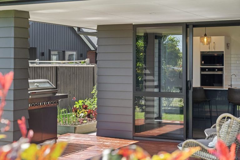 Photo of property in 70a Western Avenue, Omokoroa, 3114