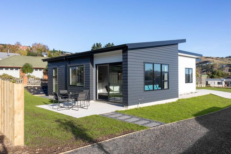 Photo of property in 4a Chatham Street, Waihola, Milton, 9073