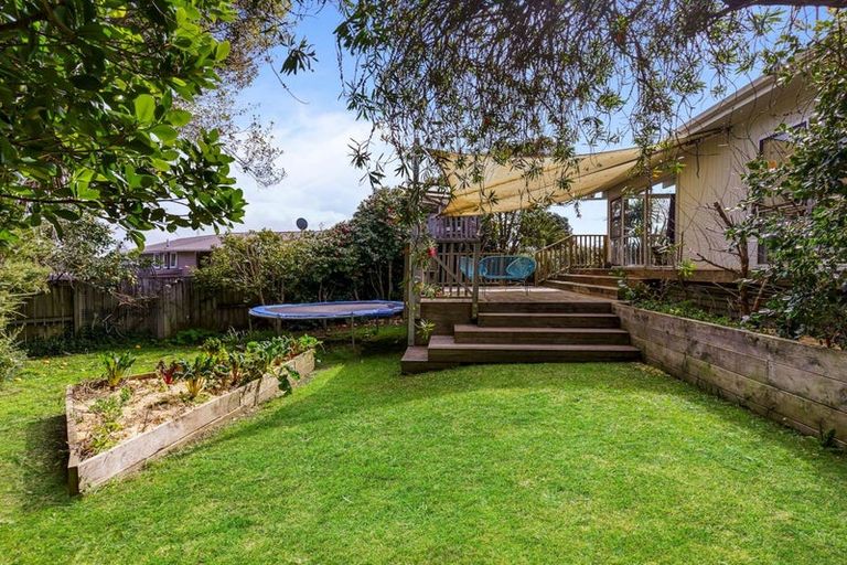 Photo of property in 12 Edgar Pearce Place, Howick, Auckland, 2014