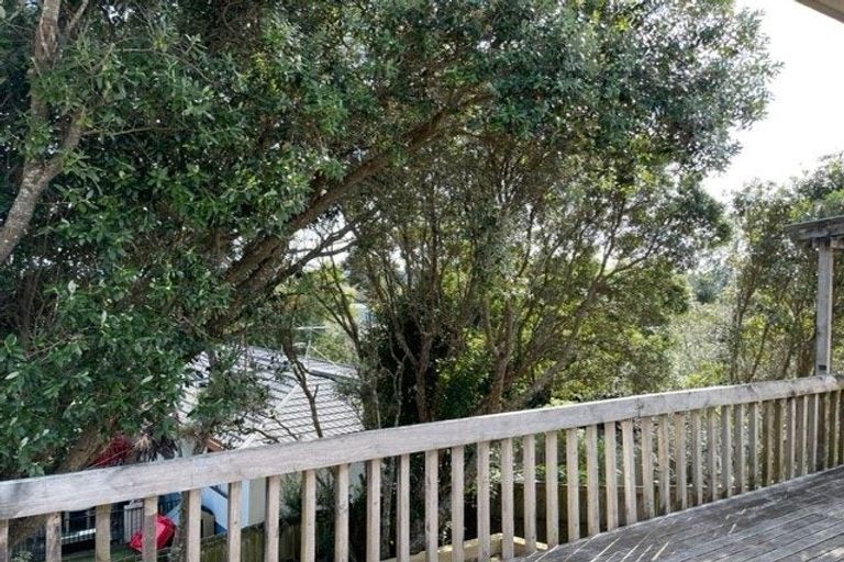 Photo of property in 6 Andros Place, Unsworth Heights, Auckland, 0632