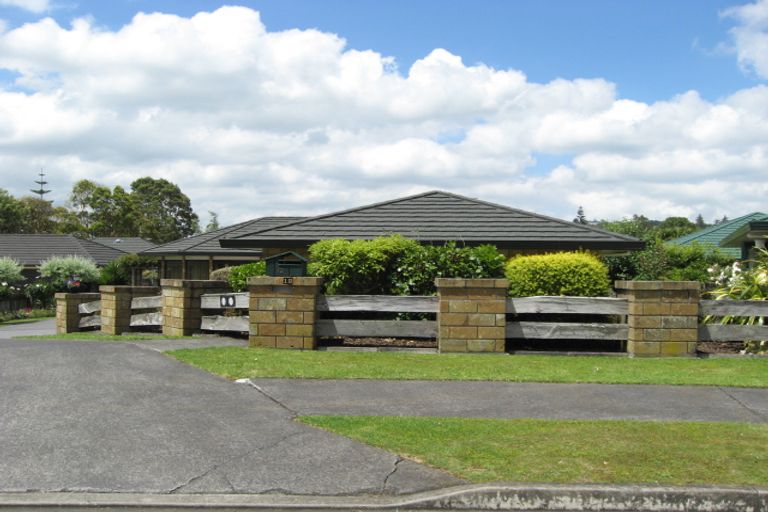 Photo of property in 12 Oakwood Place, Pukekohe, 2120